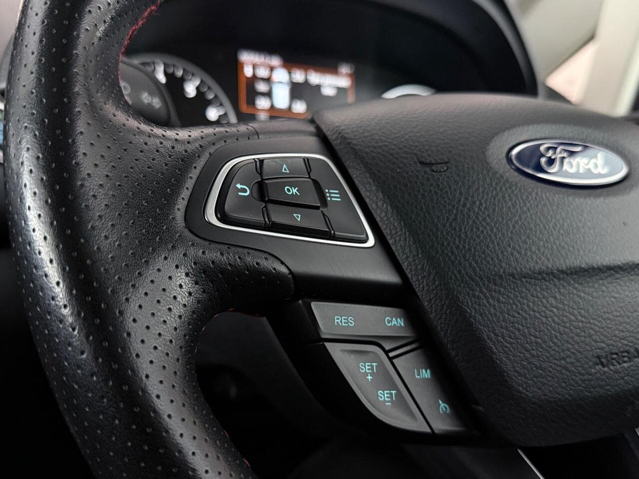 Ford EcoSport thumbnail Misc Controls