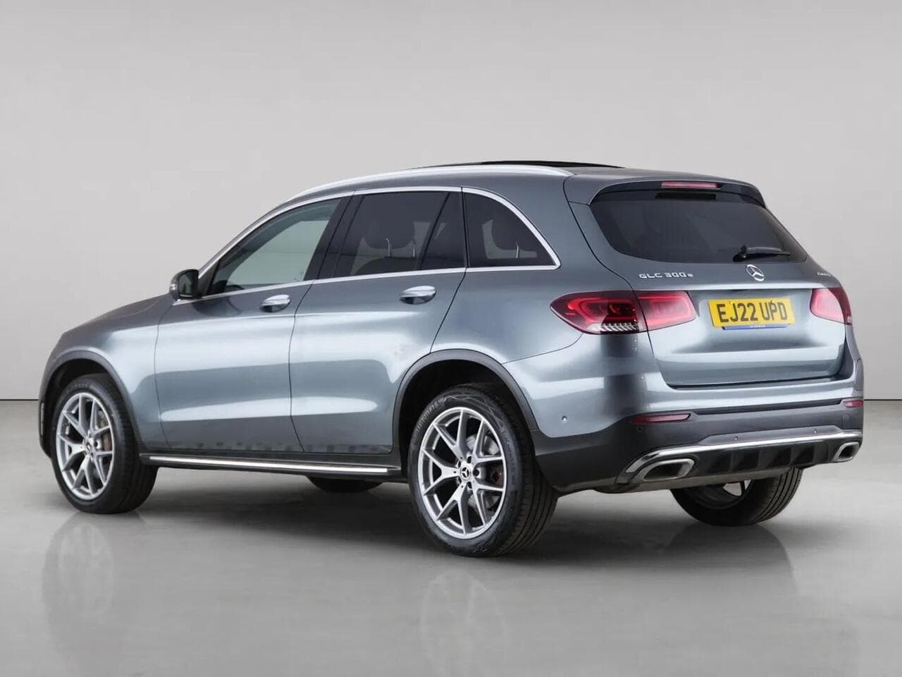 Mercedes-Benz GLC thumbnail Rear Left