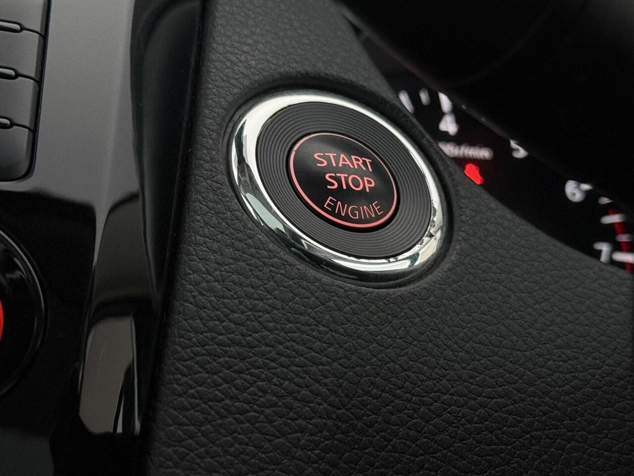 Nissan Qashqai thumbnail Misc Controls