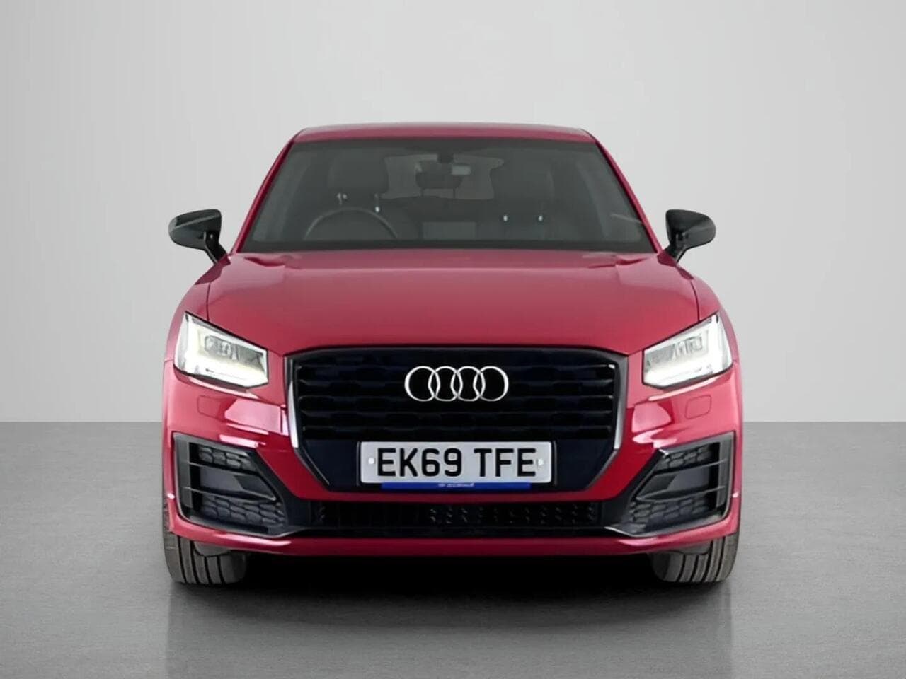 Audi Q2 thumbnail Front