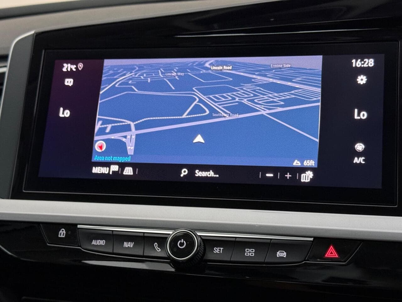 Vauxhall Grandland thumbnail Infotainment System