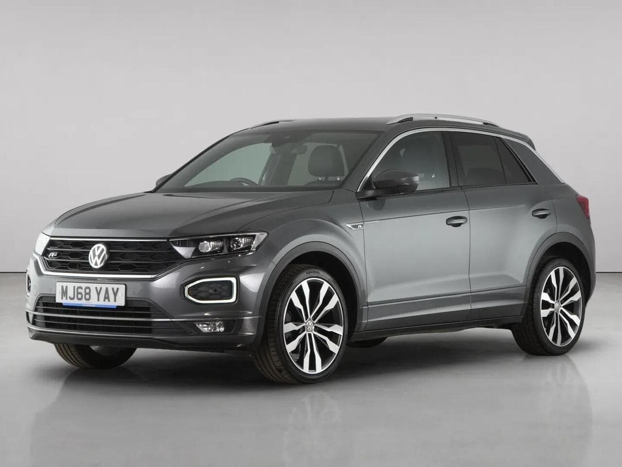 Volkswagen T-Roc thumbnail Front Left