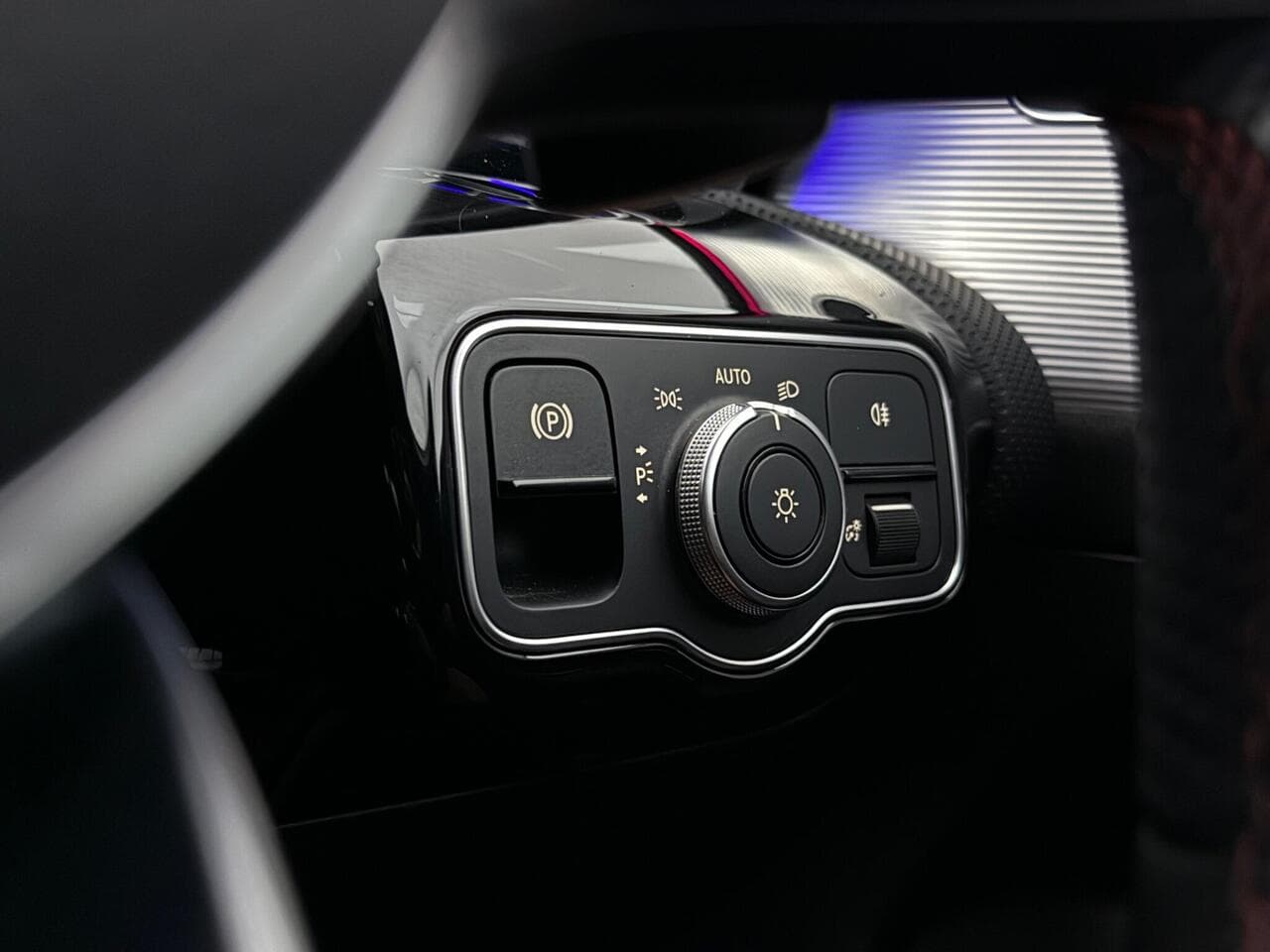 Mercedes-Benz A Class thumbnail Misc Controls