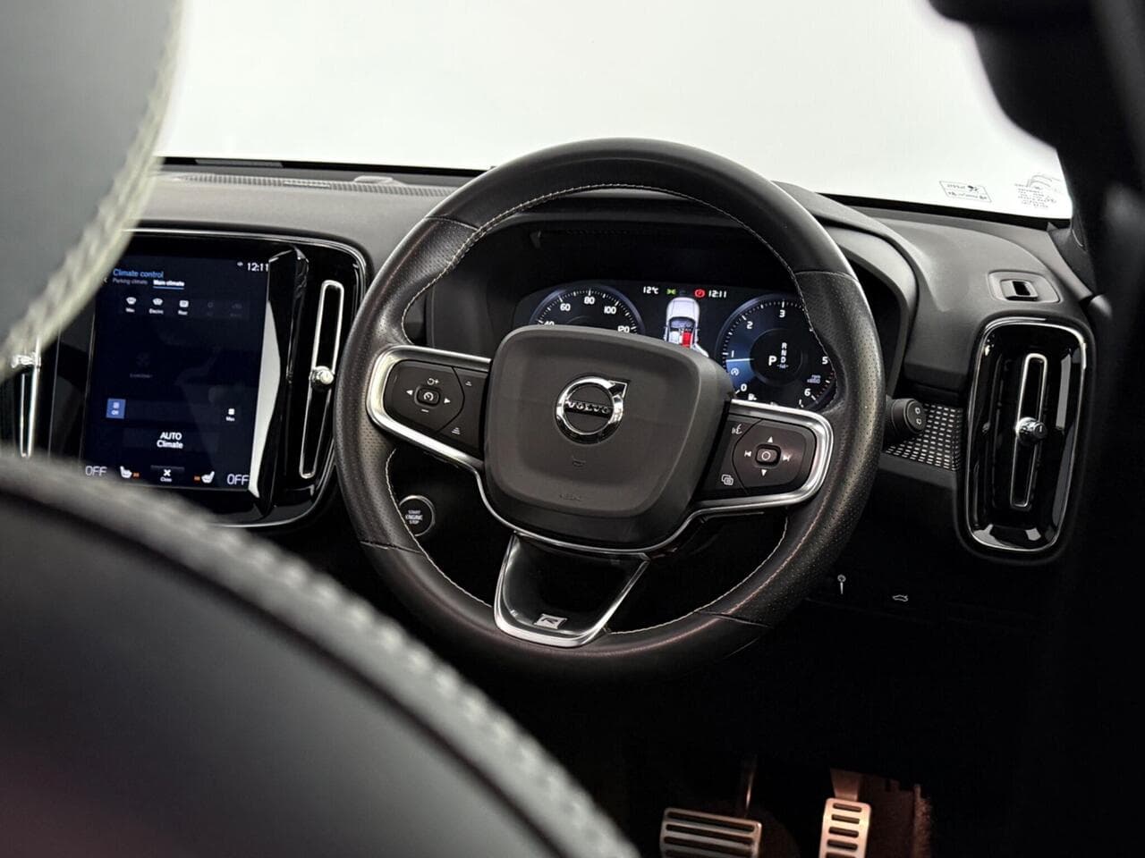 Volvo XC40 thumbnail Steering Wheel