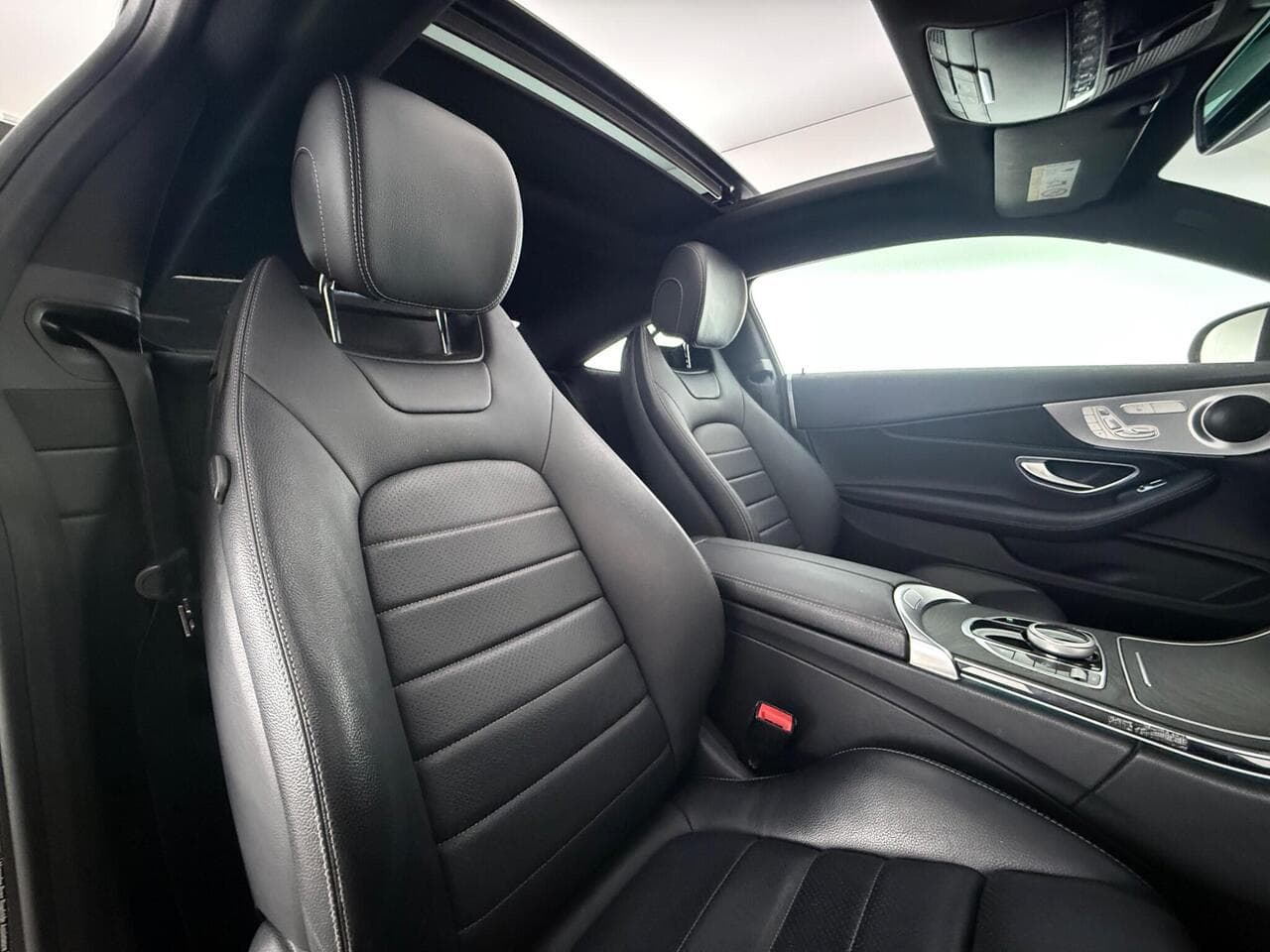 Mercedes-Benz C Class thumbnail Seat Driver