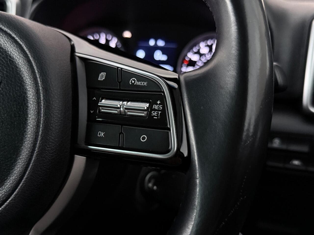 Kia Sportage thumbnail Misc Controls