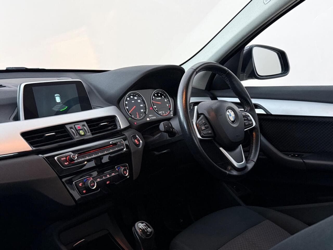 BMW X1 thumbnail Interior Front