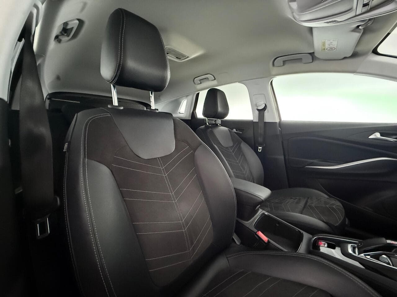 Vauxhall Grandland thumbnail Seat Front Passenger