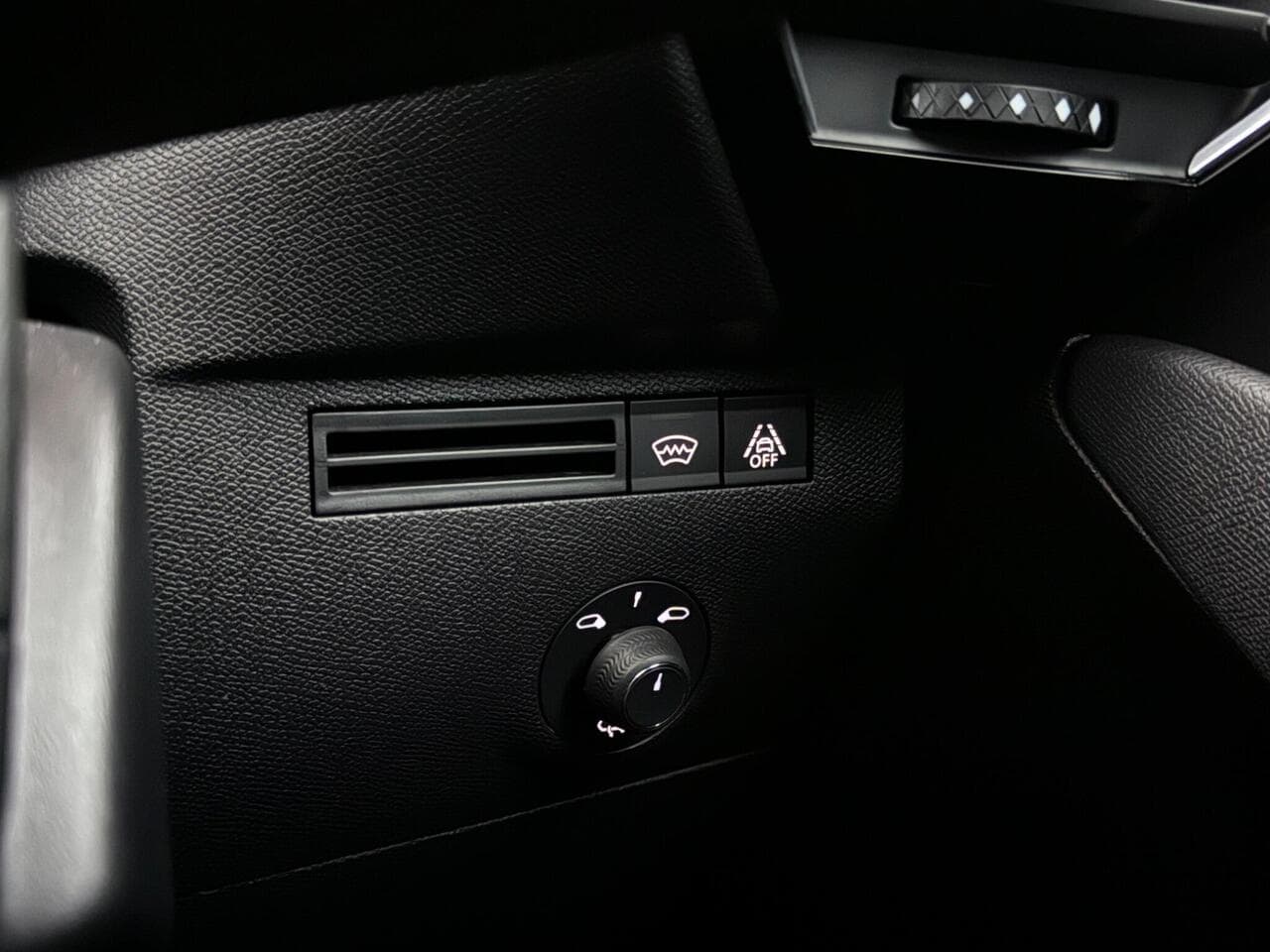DS AUTOMOBILES DS 7 CROSSBACK thumbnail Misc Controls