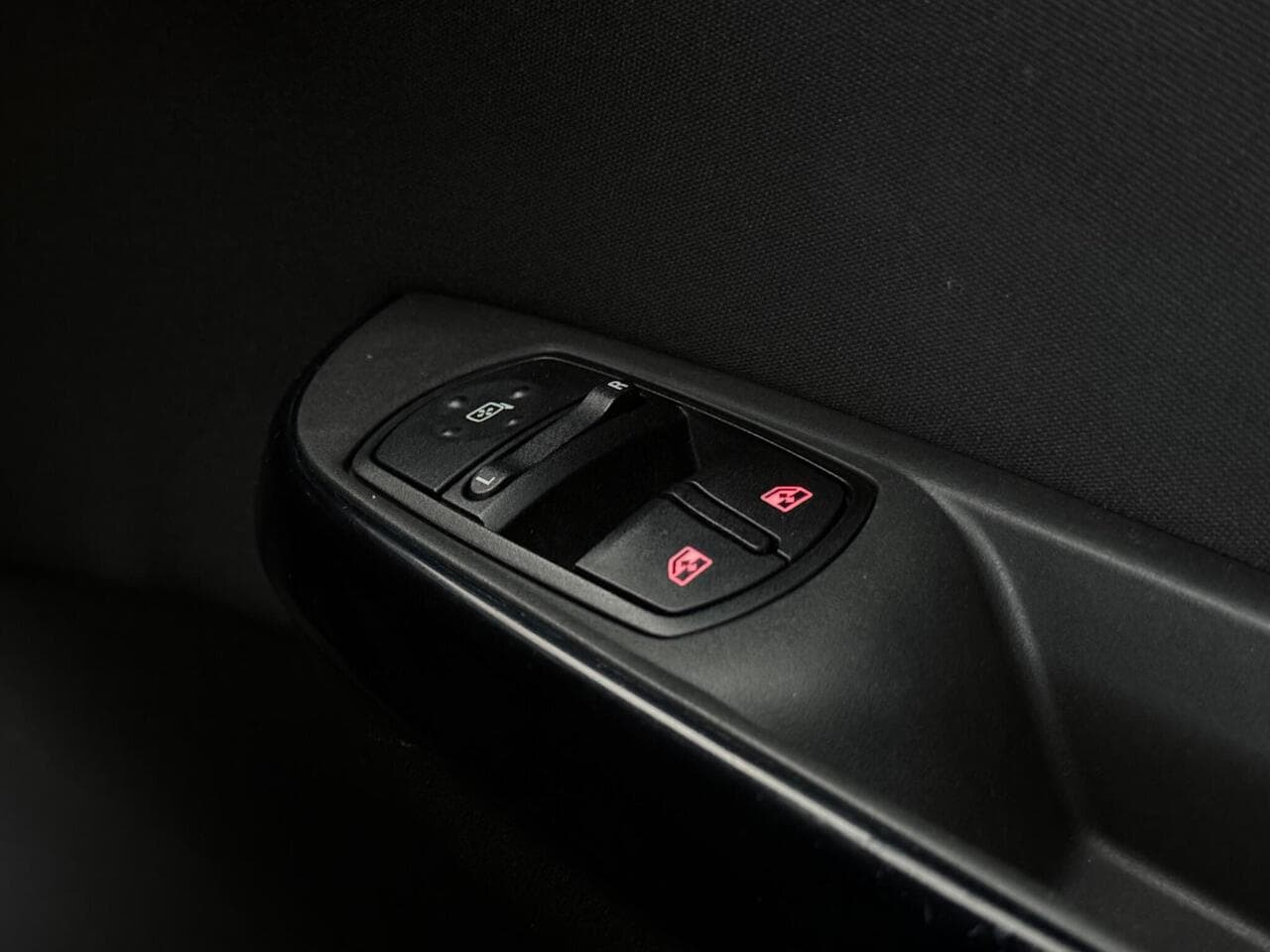Vauxhall Corsa thumbnail Misc Controls