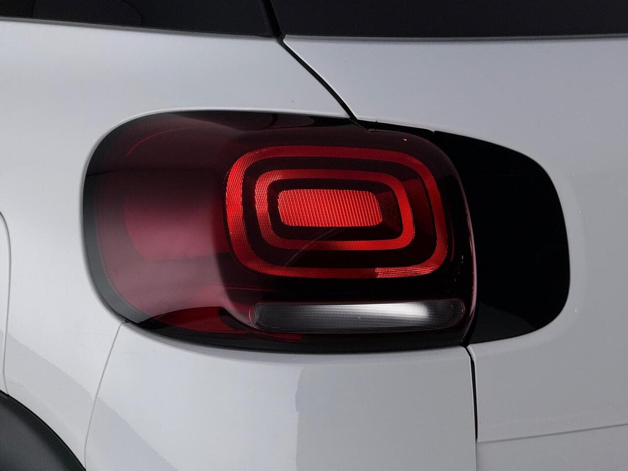 Citroen C3 Aircross thumbnail Lights Rear