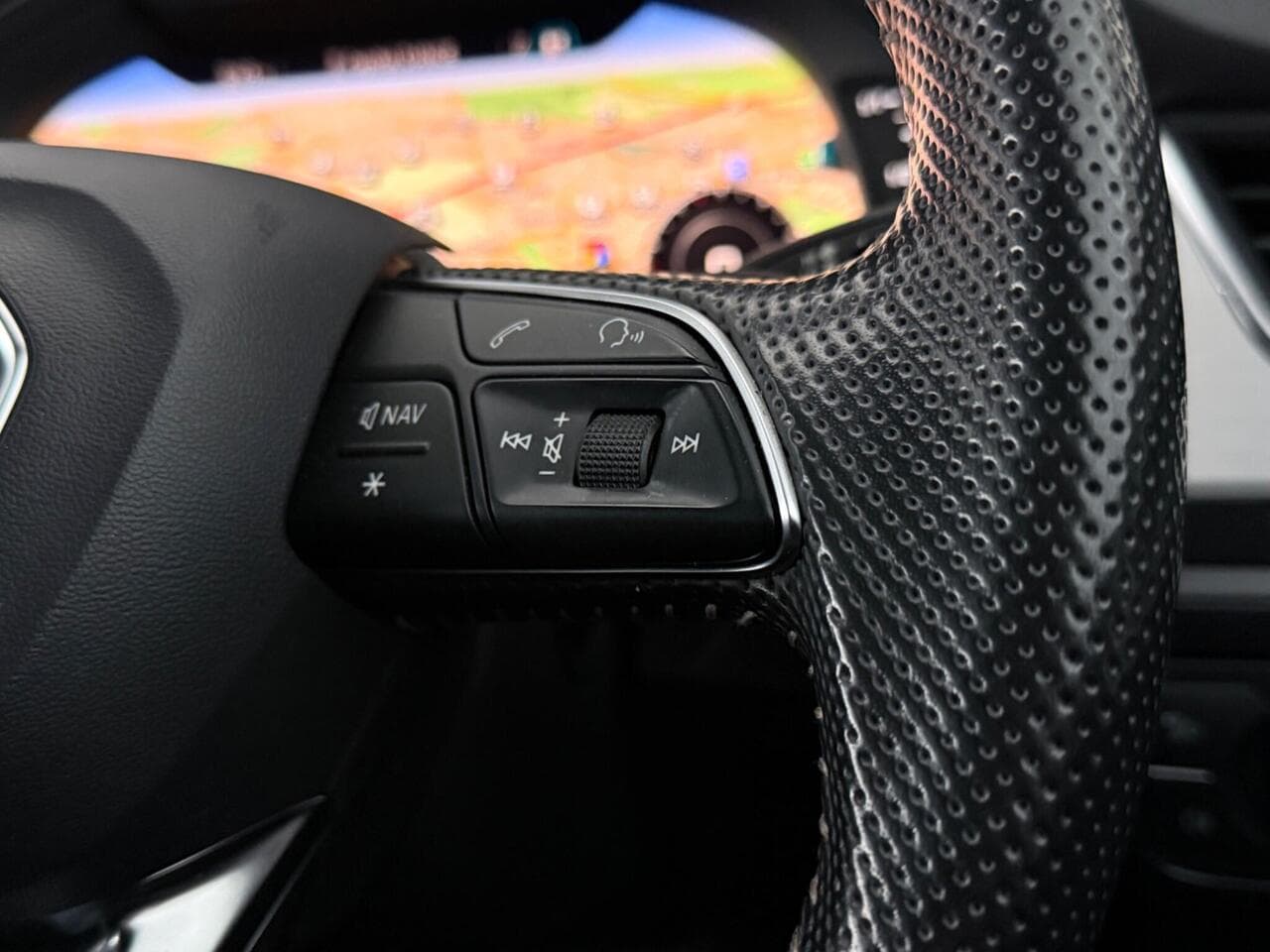 Audi Q7 thumbnail Misc Controls