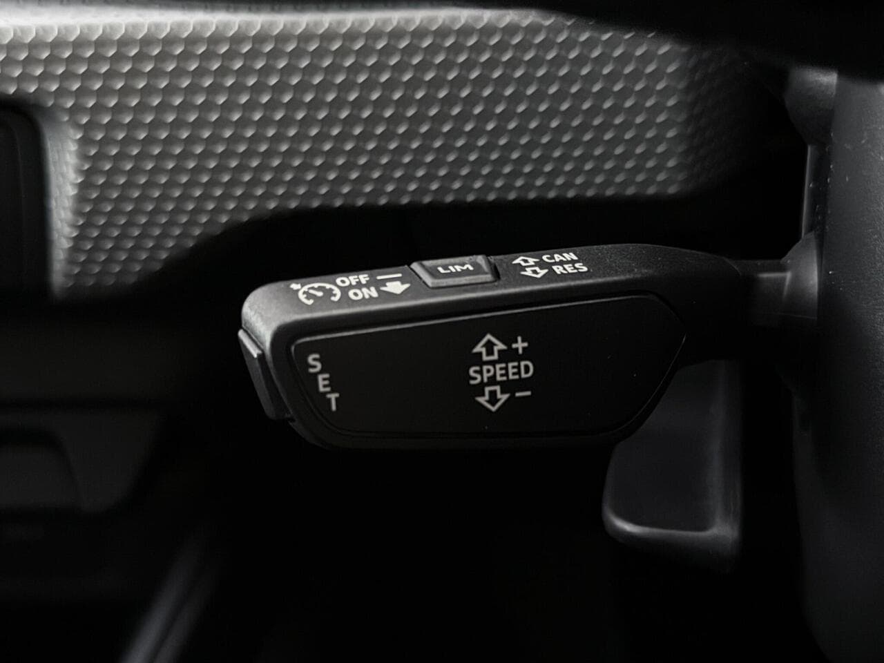 Audi A1 thumbnail Misc Controls