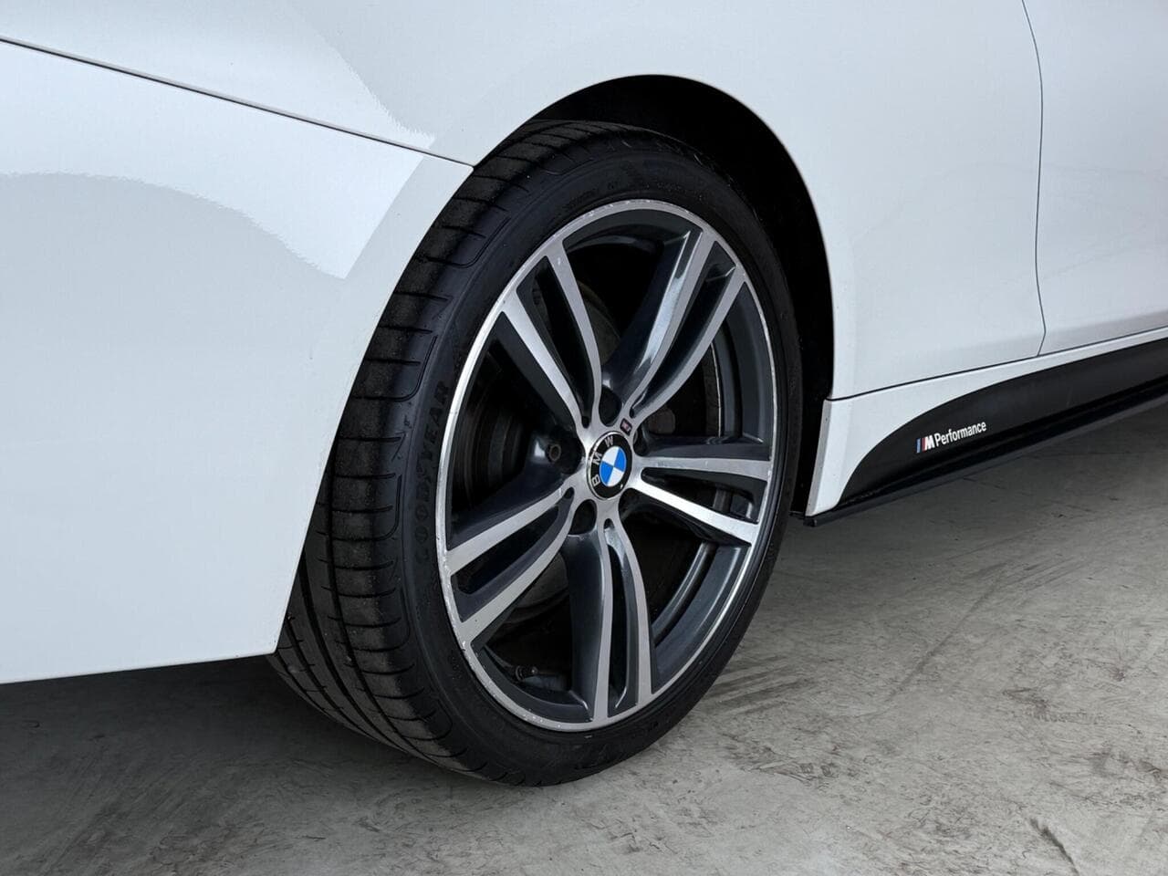 BMW 4 Series thumbnail Wheel
