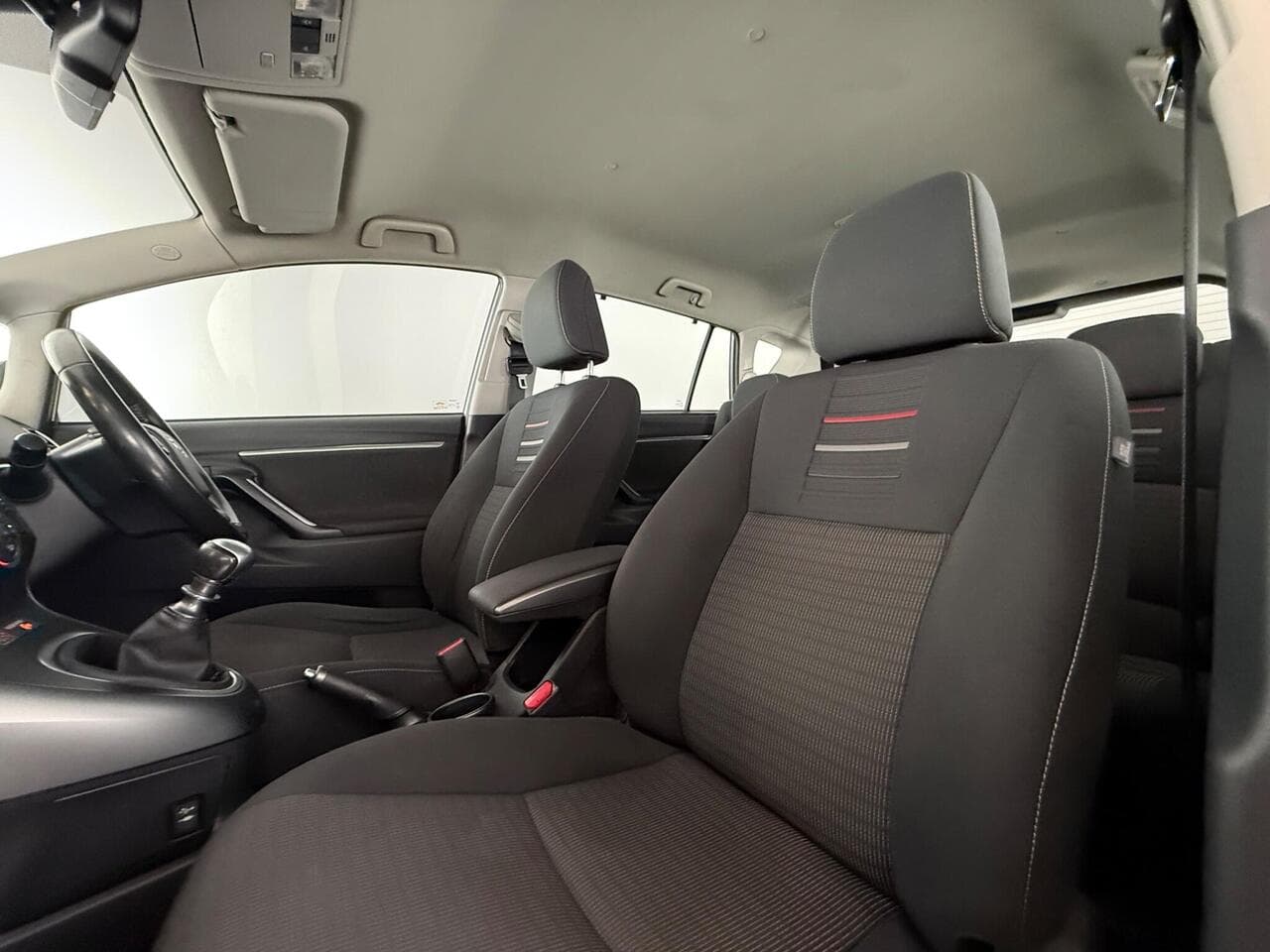 Toyota Verso thumbnail Seat Front Passenger