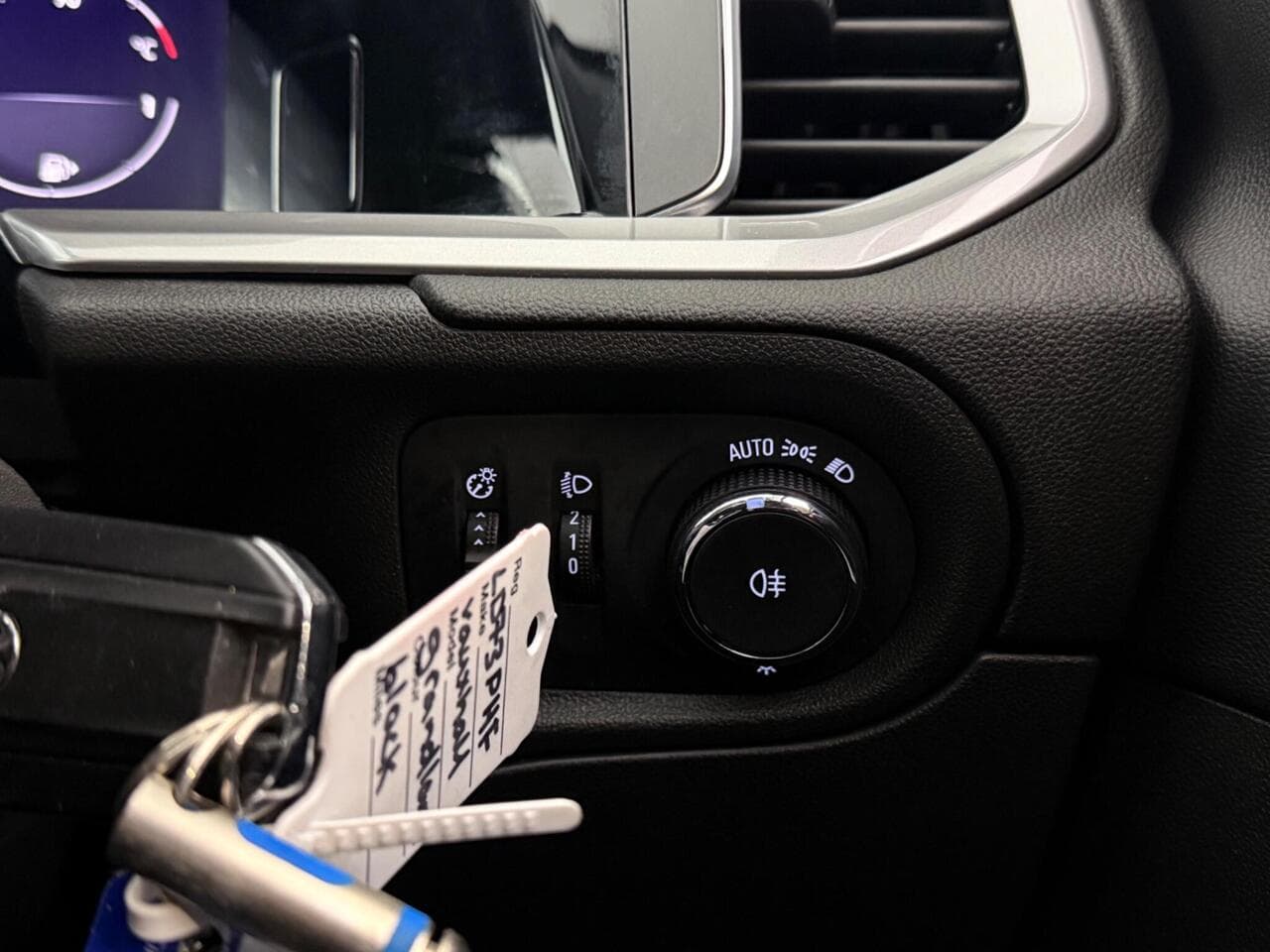 Vauxhall Grandland thumbnail Misc Controls