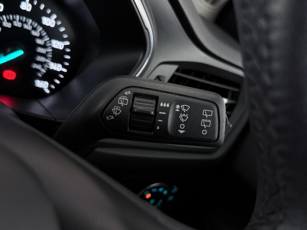 Ford Focus thumbnail Misc Controls