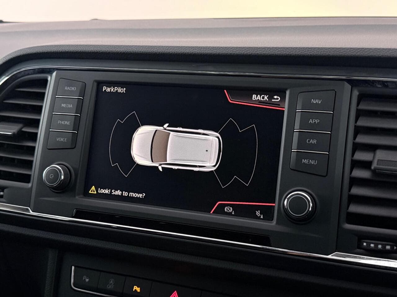 SEAT Ateca thumbnail Infotainment System