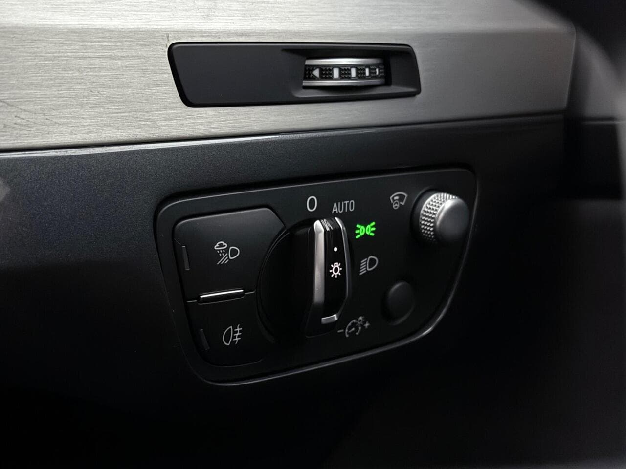 Audi Q7 thumbnail Misc Controls