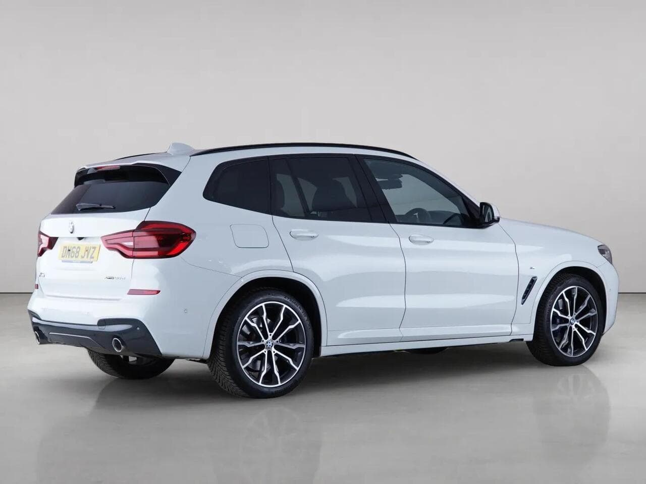 BMW X3 thumbnail Side Right