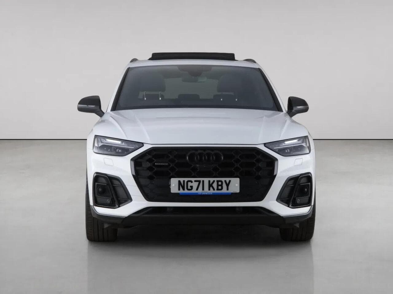 Audi Q5 thumbnail Front