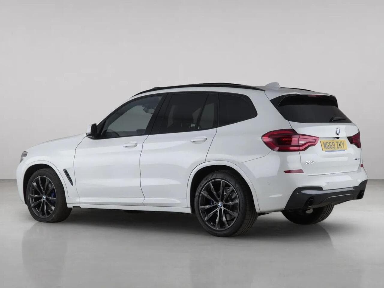BMW X3 thumbnail Rear Left