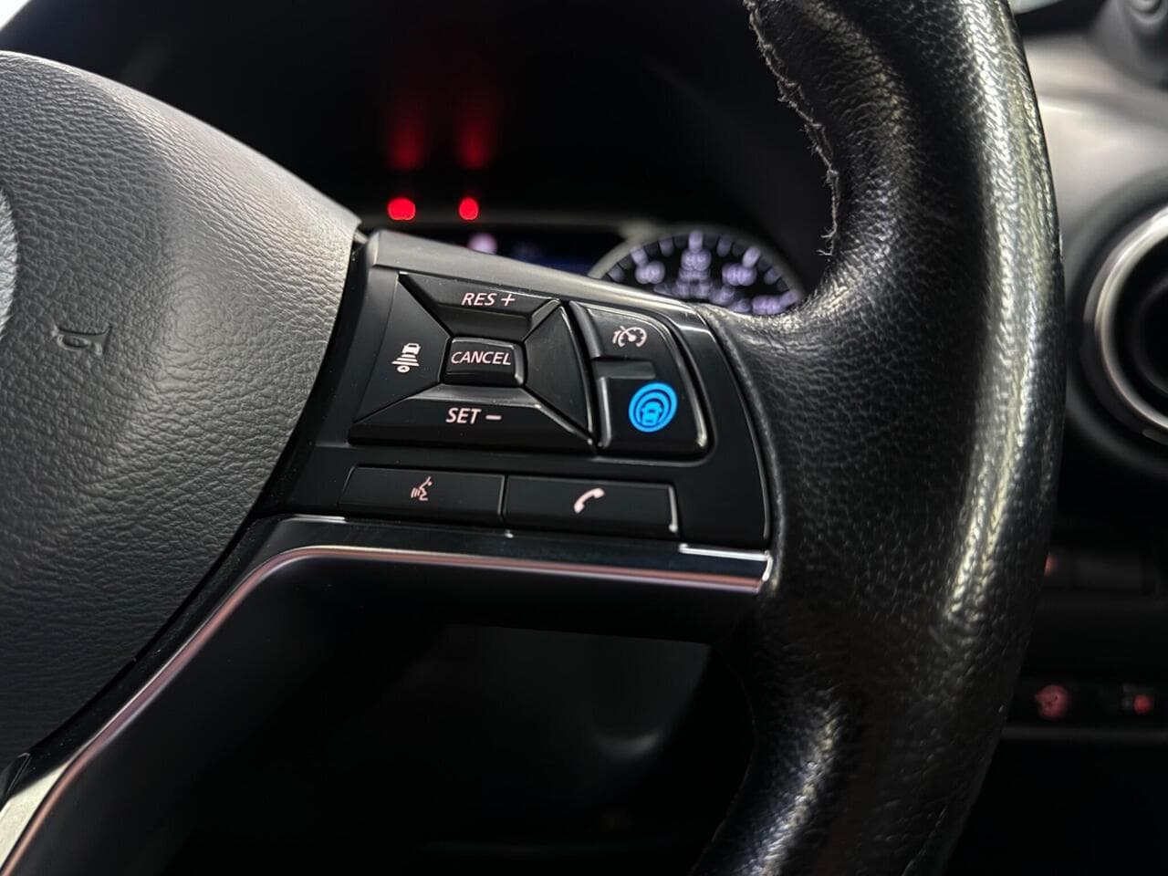 Nissan Juke thumbnail Misc Controls