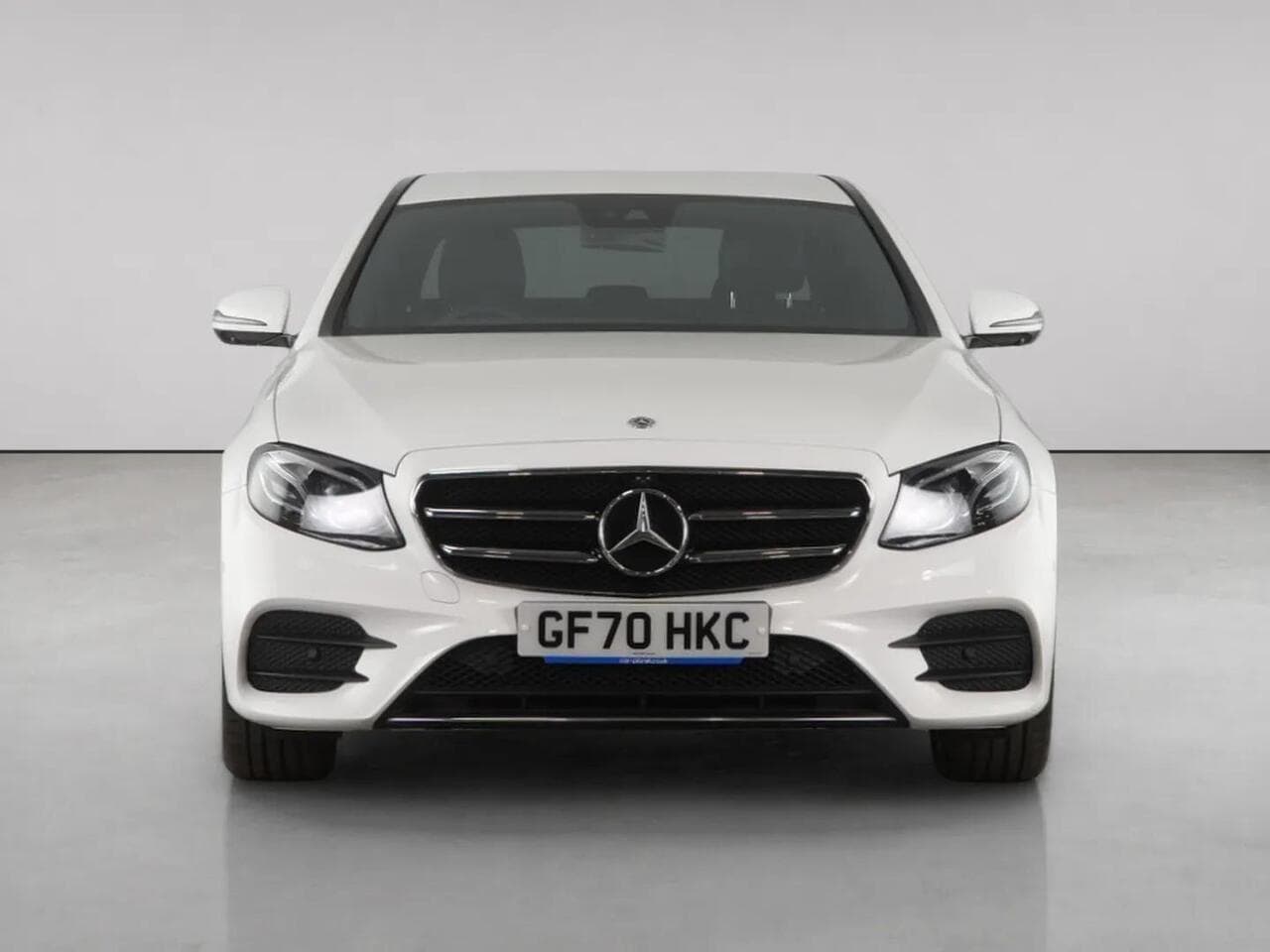 Mercedes-Benz E Class thumbnail Front