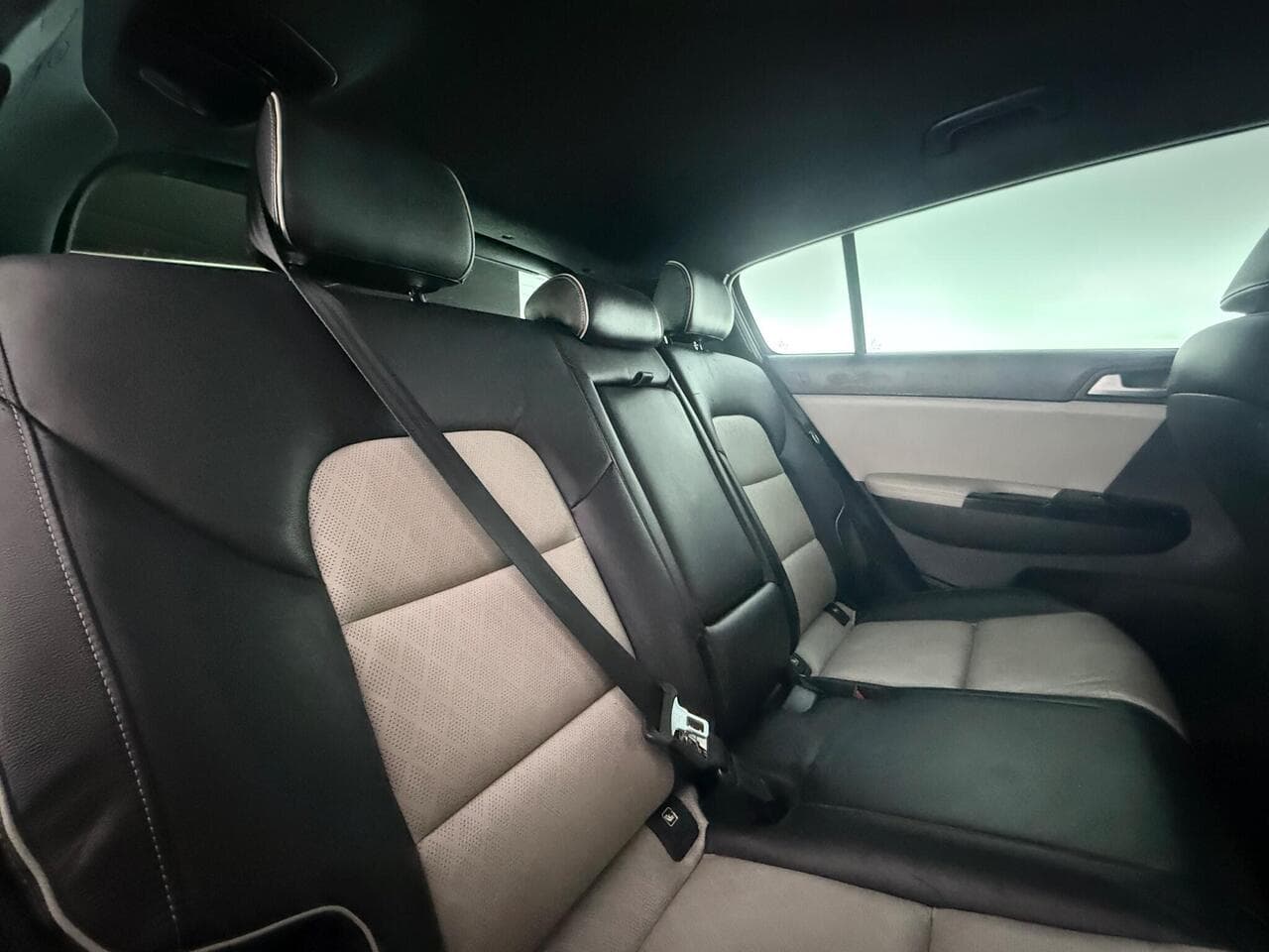 Kia Sportage thumbnail Seats Rear