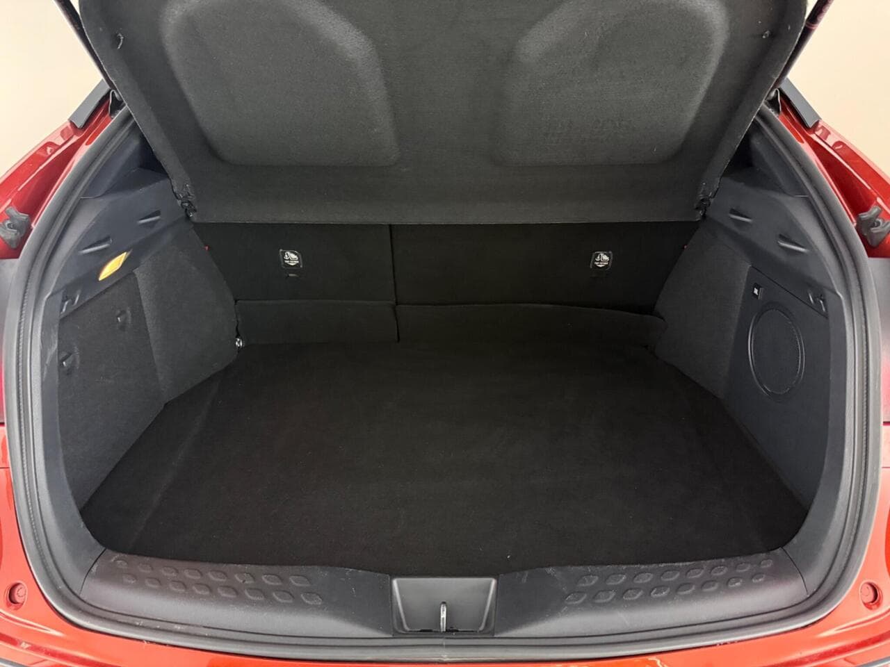 Toyota C-HR thumbnail Boot