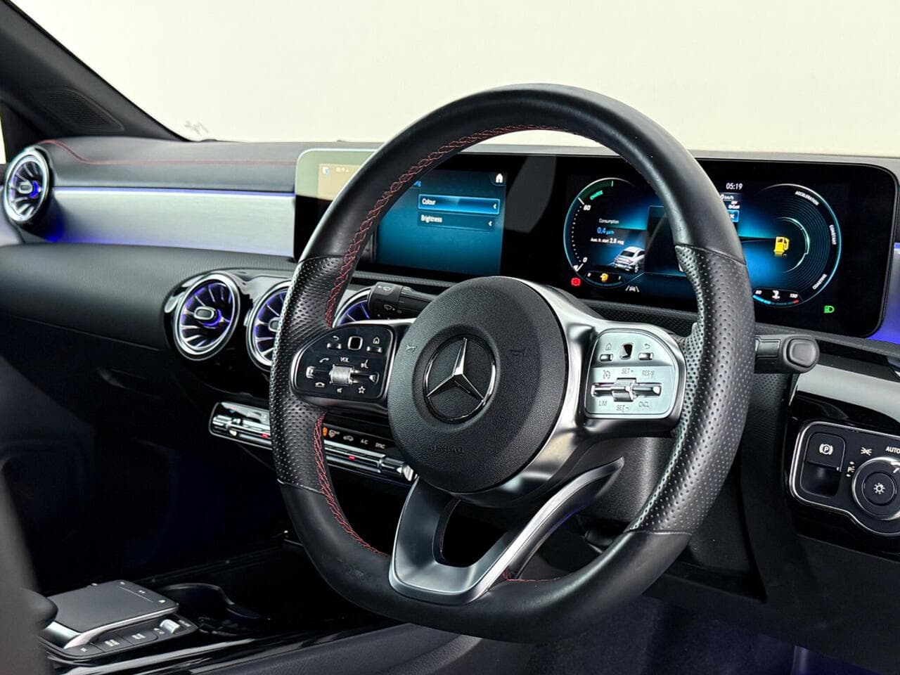 Mercedes-Benz CLA thumbnail Steering Wheel