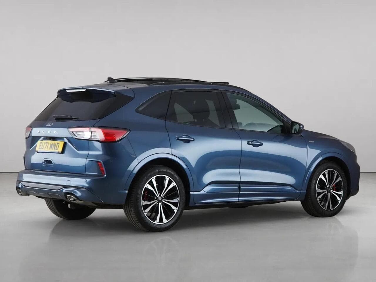 Ford Kuga thumbnail Rear Right