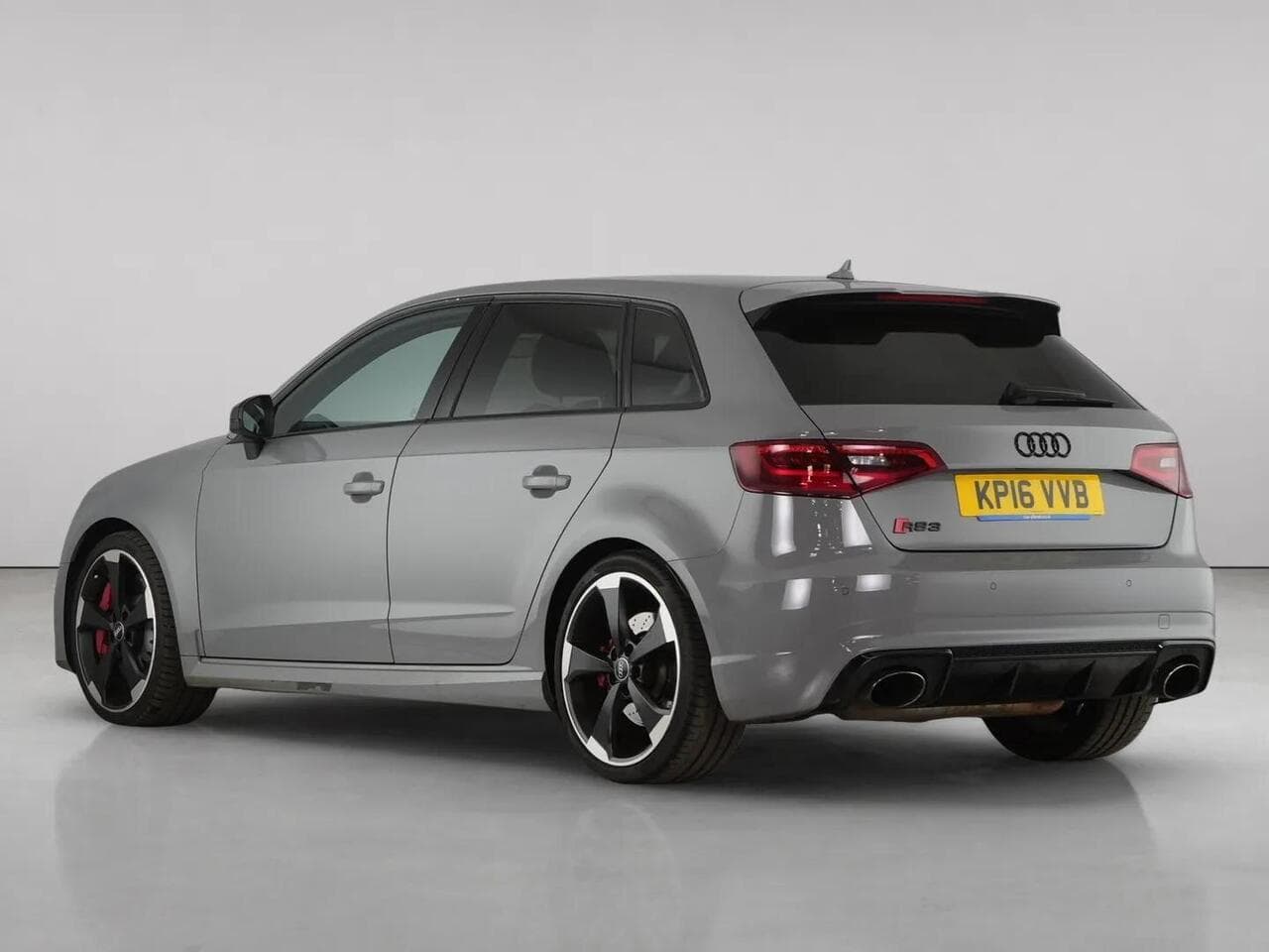 Audi RS3 thumbnail Rear Left