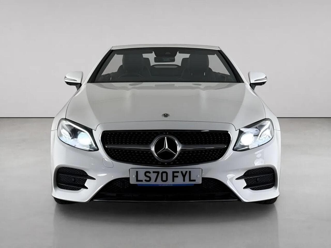 Mercedes-Benz E Class thumbnail Front
