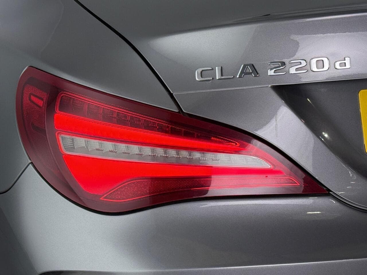 Mercedes-Benz CLA thumbnail Lights Rear