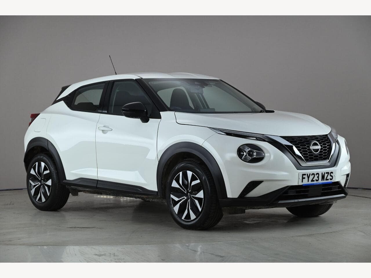 Nissan Juke - Nissan Juke 1.0 DIG-T Acenta Euro 6 (s/s) 5dr