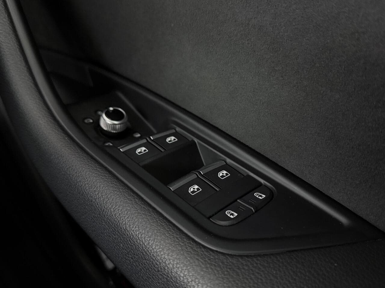 Audi A4 Avant thumbnail Misc Controls
