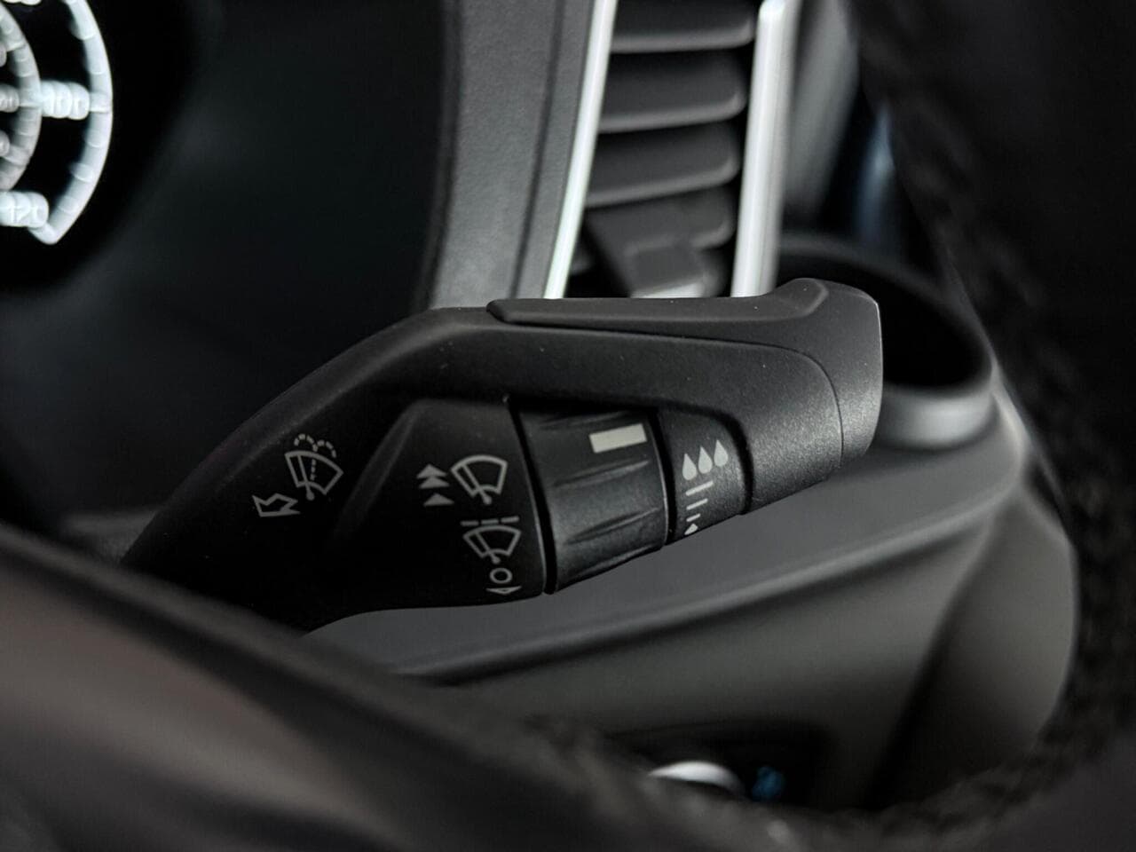 Ford Transit Custom thumbnail Misc Controls