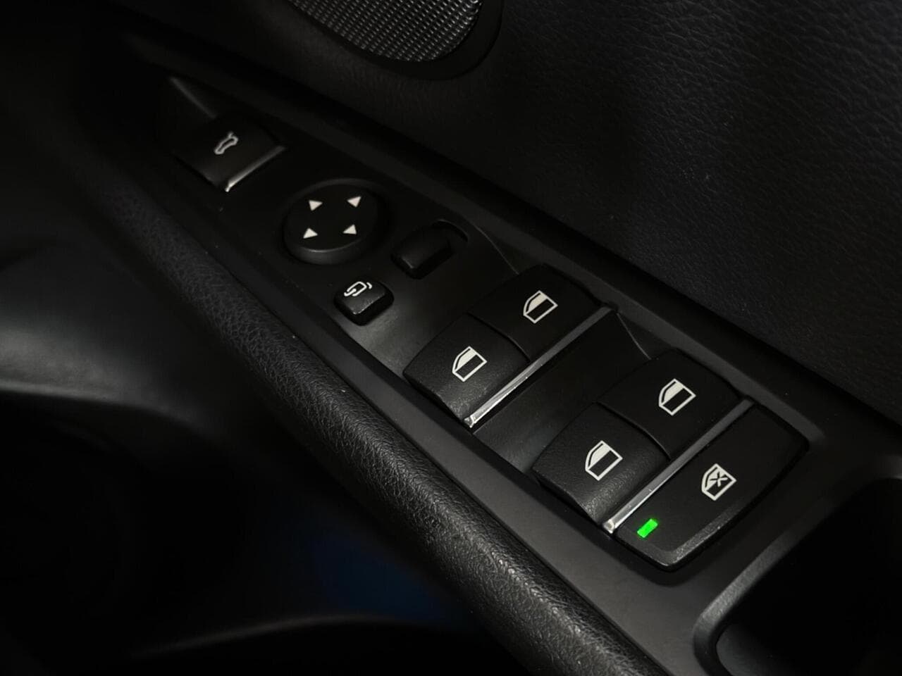 BMW X5 thumbnail Misc Controls