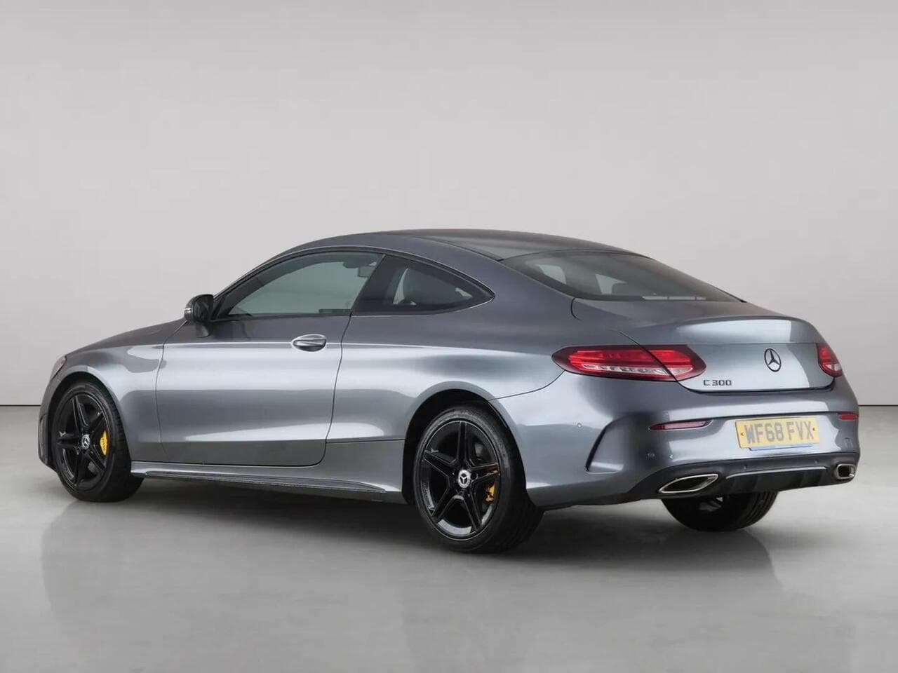 Mercedes-Benz C Class thumbnail Rear Left