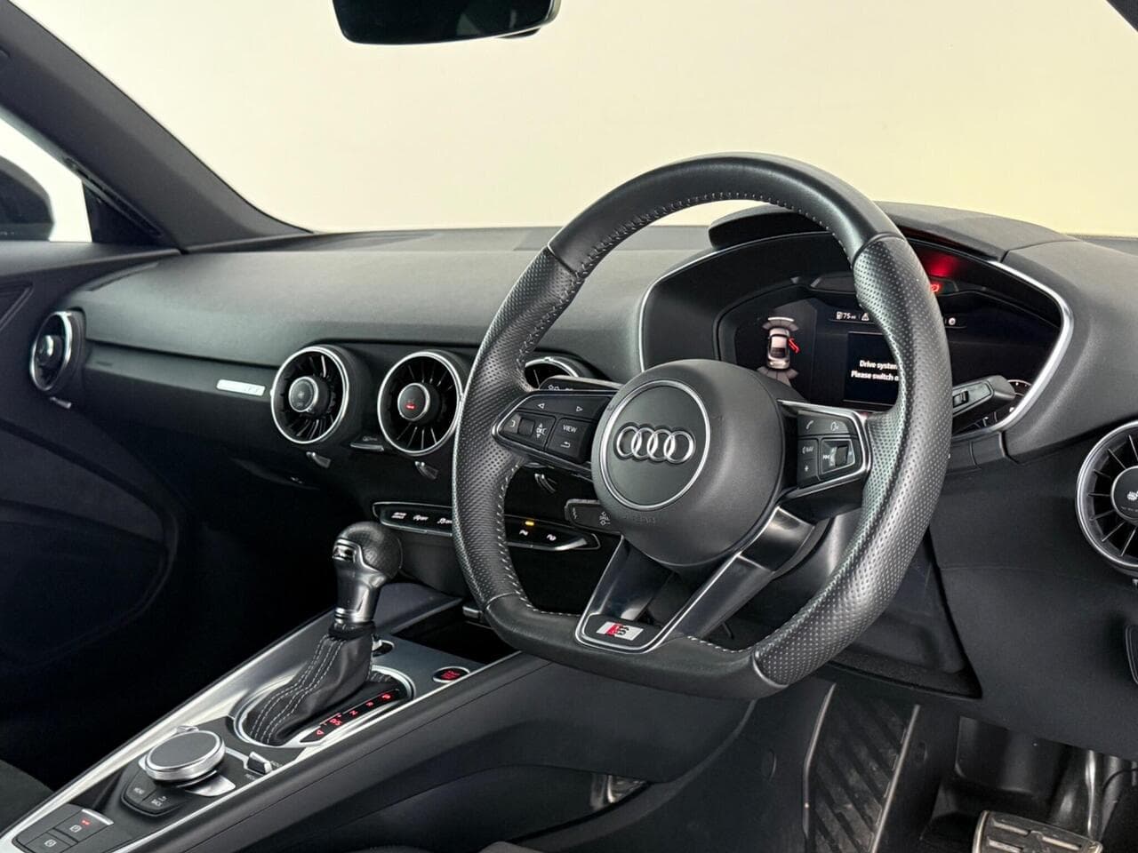 Audi TT thumbnail Interior Front