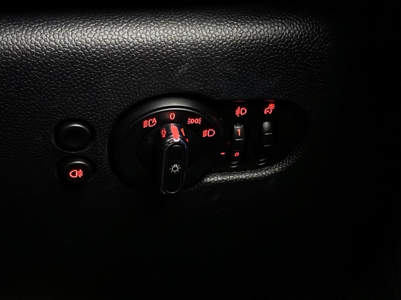 MINI Hatch thumbnail Misc Controls