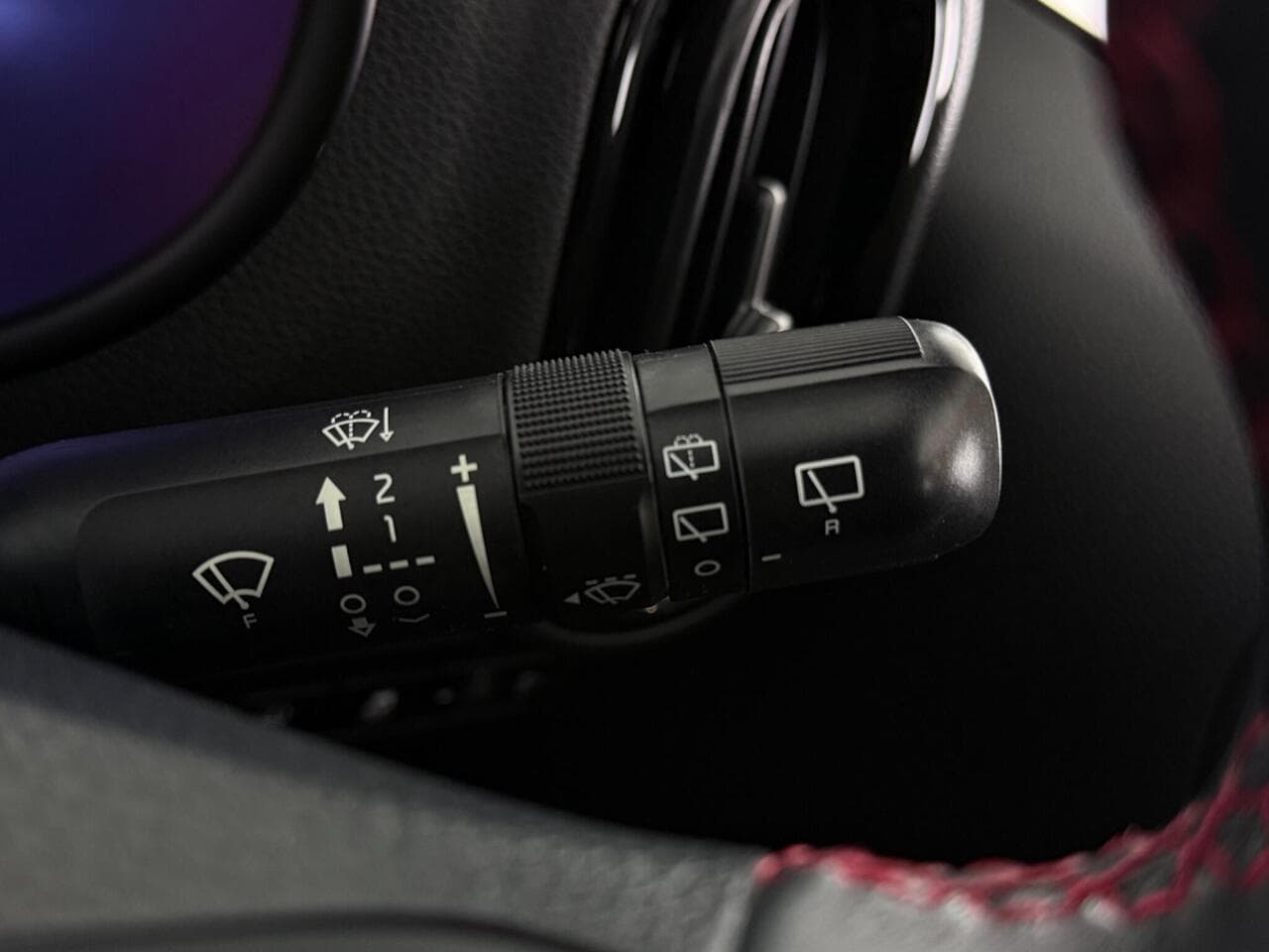 Kia Picanto thumbnail Misc Controls