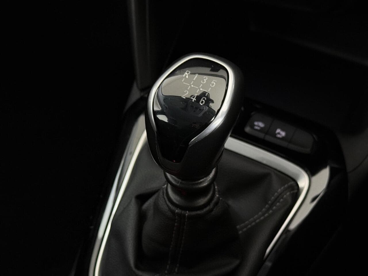Vauxhall Corsa thumbnail Interior Front