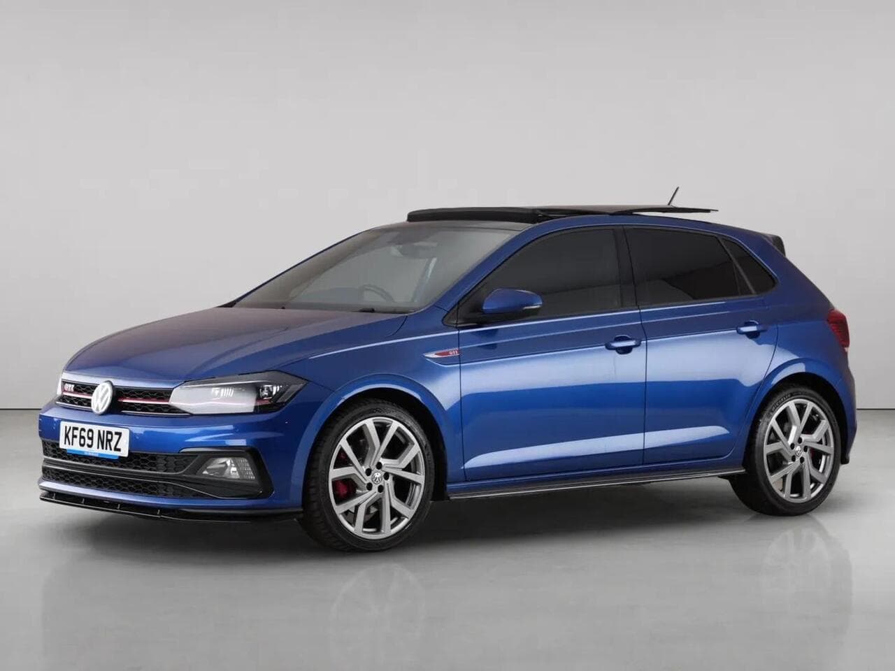 Volkswagen Polo thumbnail Front Left