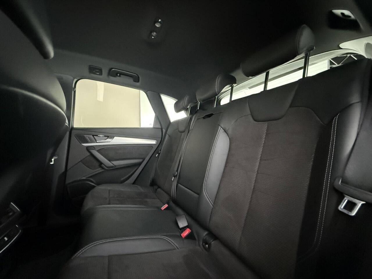Audi Q5 thumbnail Seats Rear