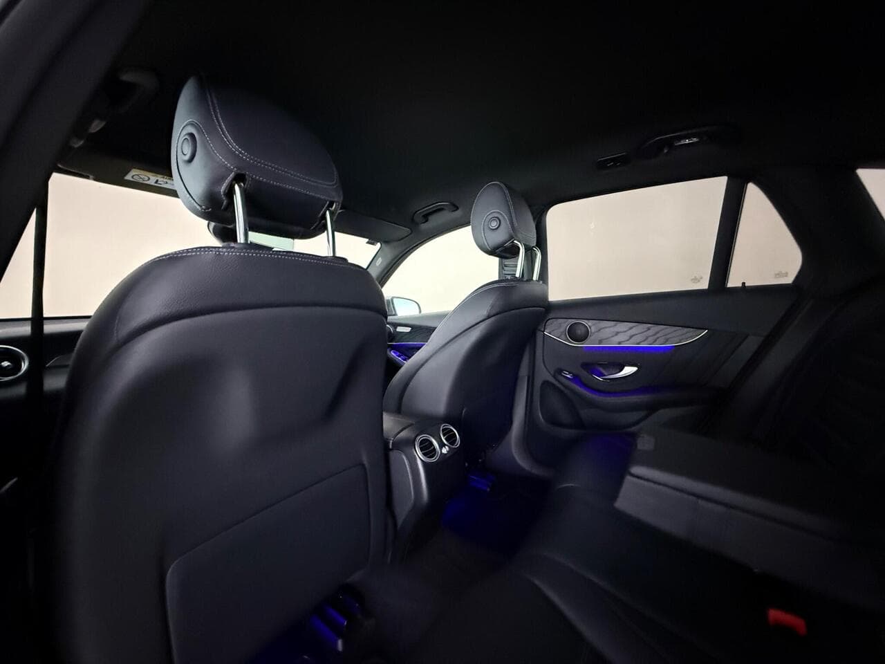 Mercedes-Benz GLC thumbnail Seats Rear