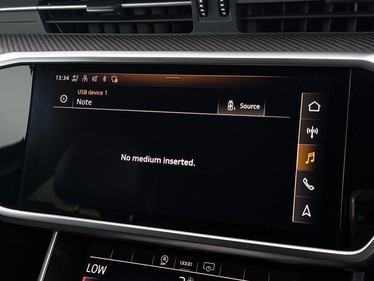 Audi A6 Avant thumbnail Infotainment System