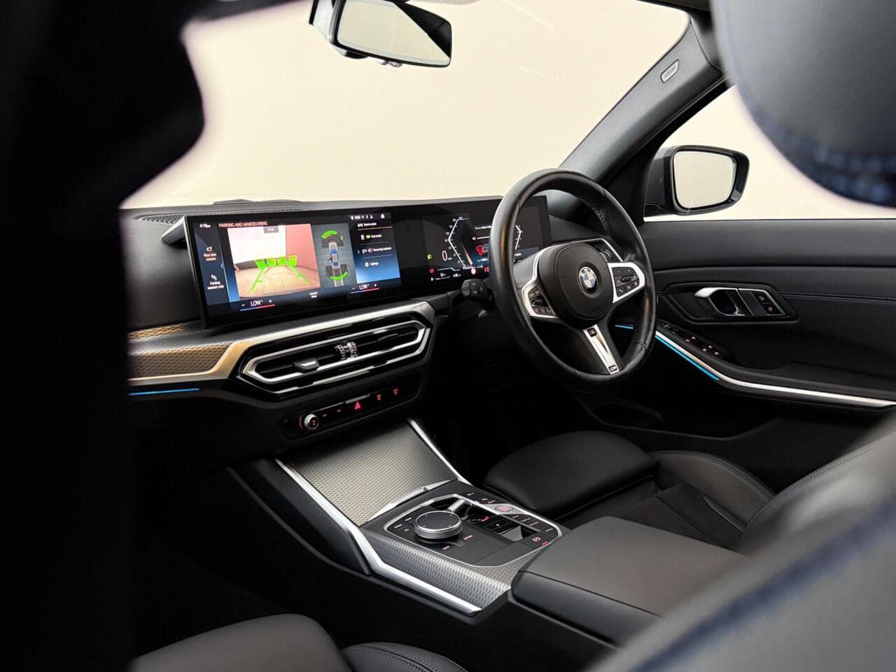 BMW 3 Series thumbnail Interior Front