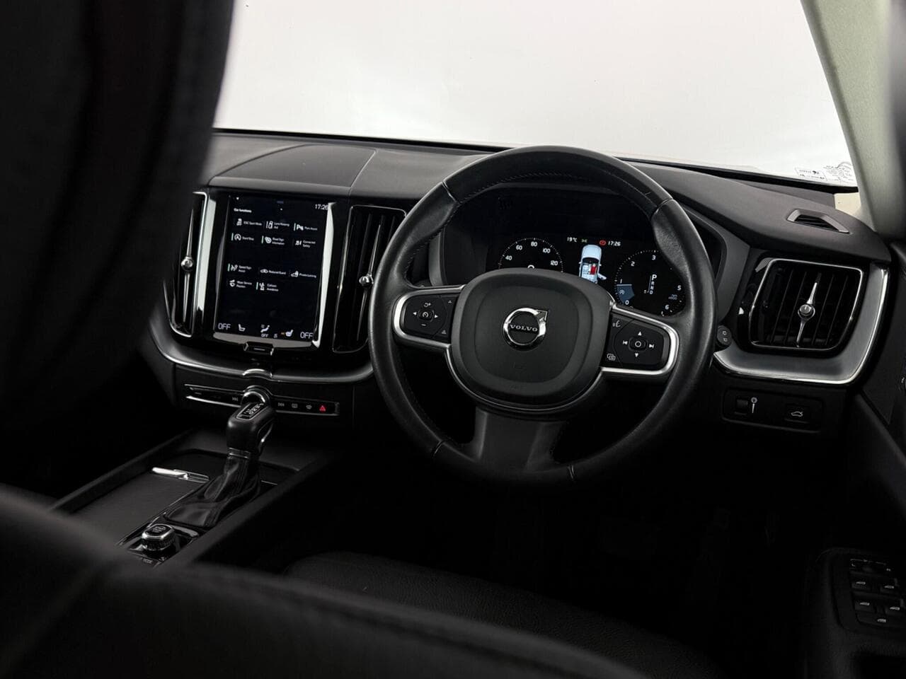 Volvo XC60 thumbnail Steering Wheel